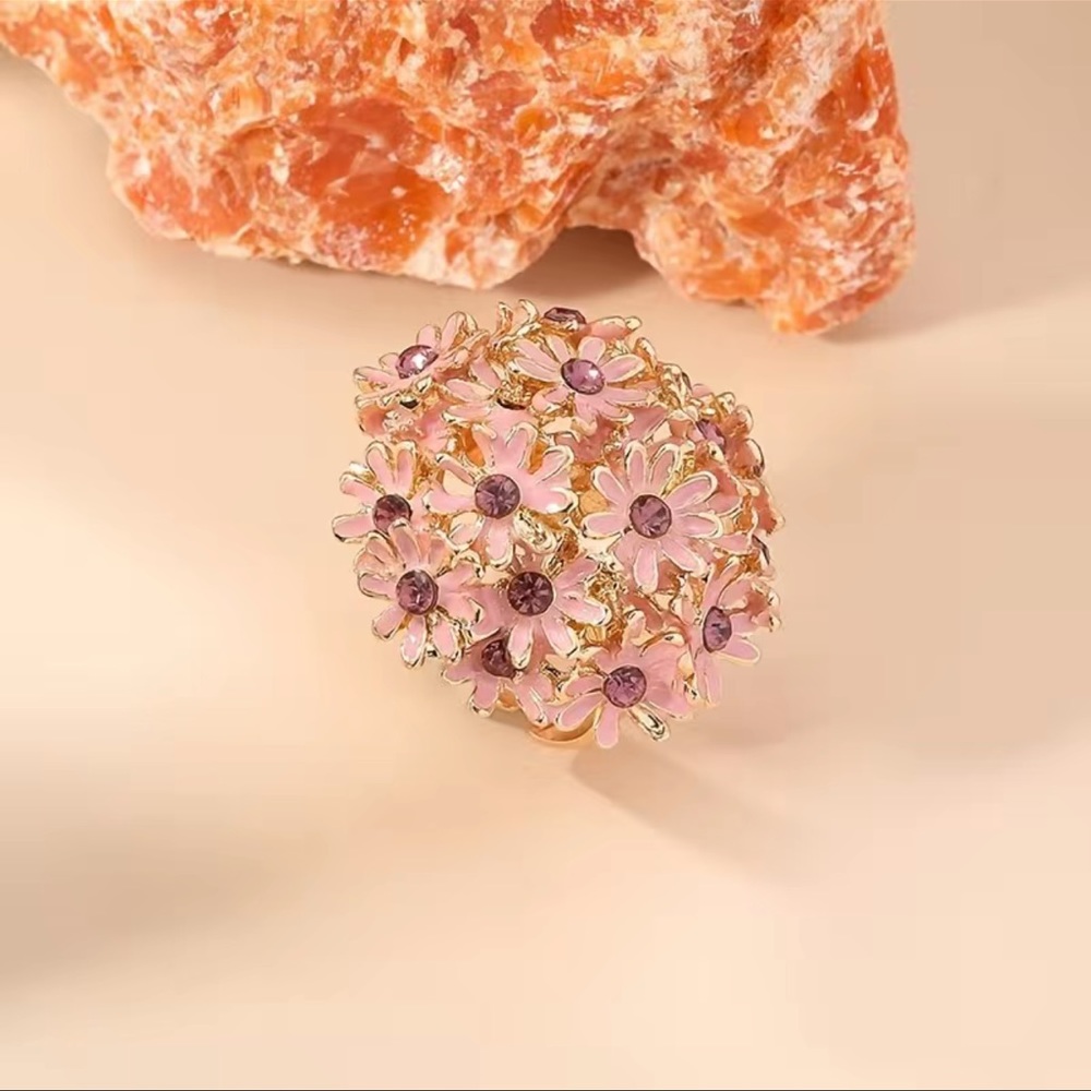 Vintage Pink Daisy Flower Gold plated Ring - Picture 3 of 9